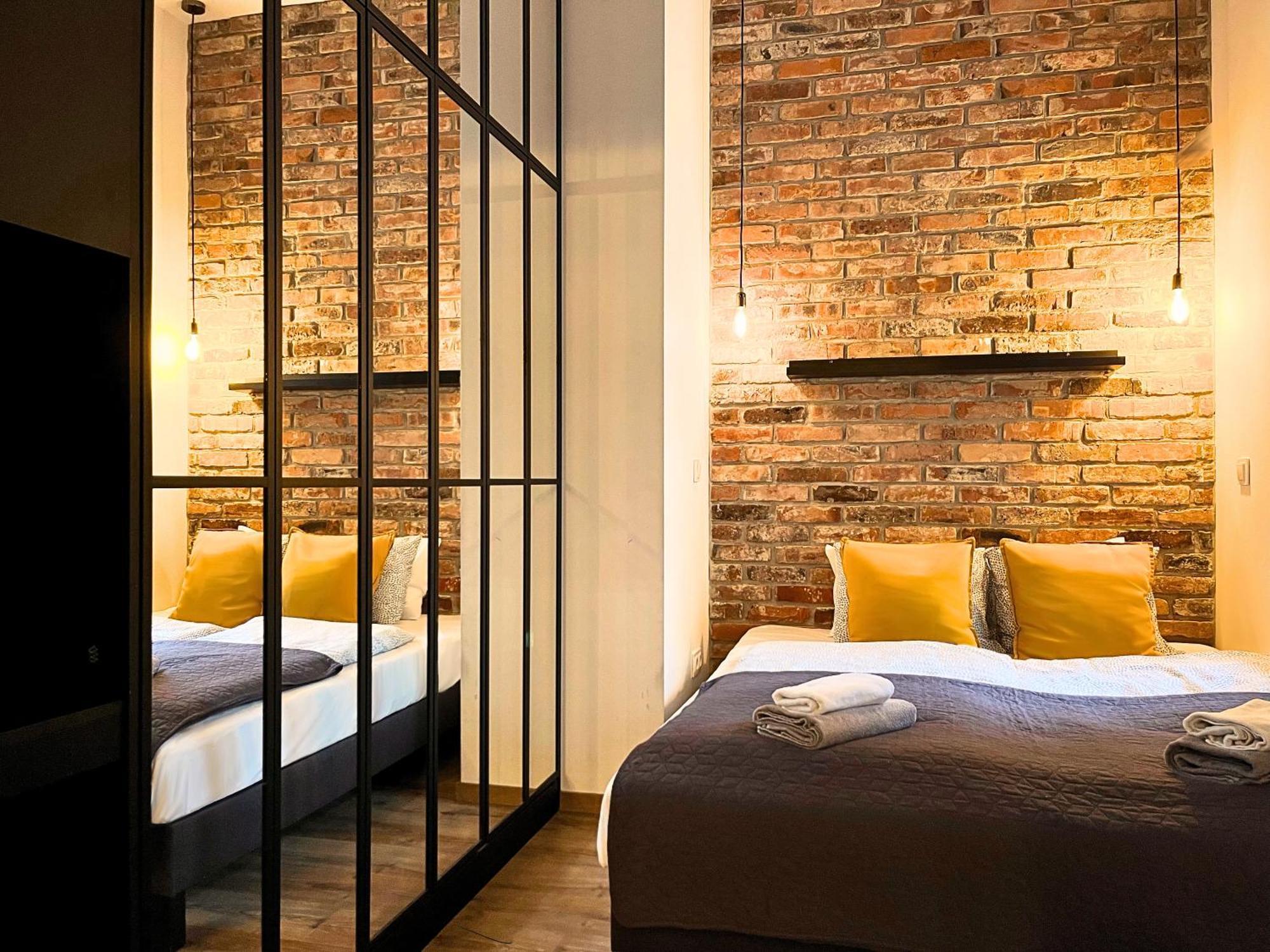 Large 75 M2 Apartment For 6 Guests Next To Wawel Castle 克拉科夫 外观 照片