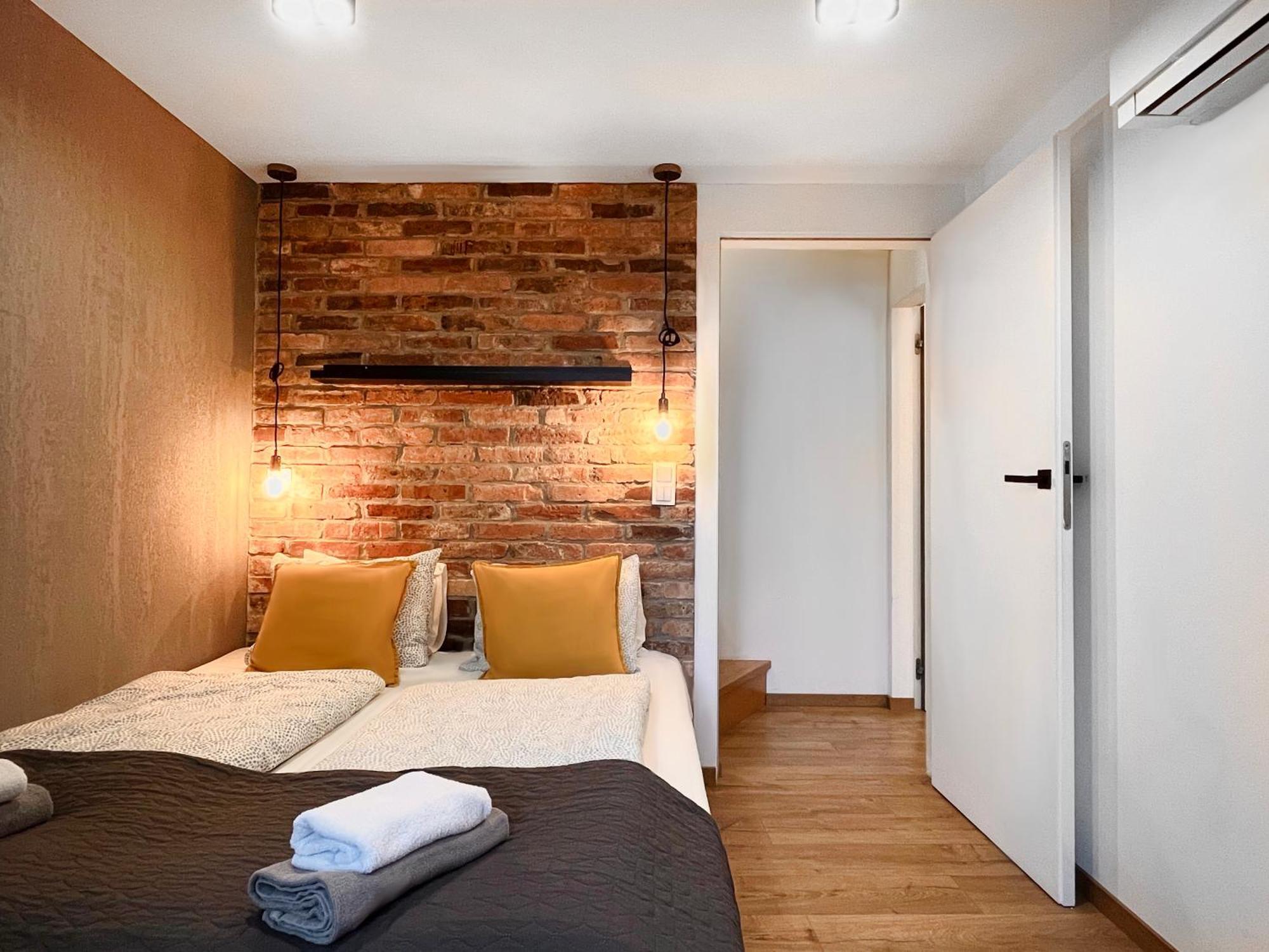 Large 75 M2 Apartment For 6 Guests Next To Wawel Castle 克拉科夫 外观 照片